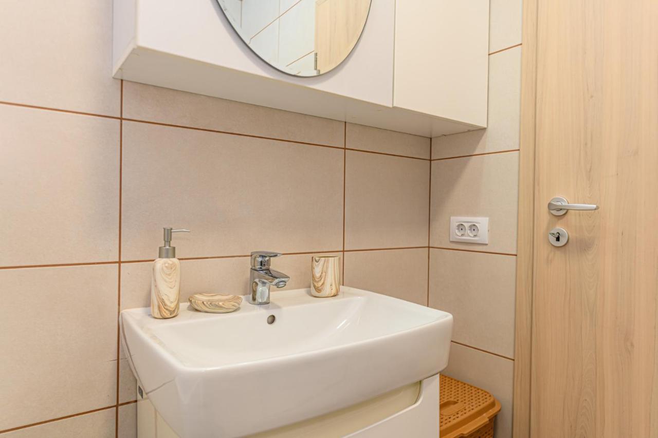Jad - Luxury Apartments Afi Mall ブラショフ エクステリア 写真